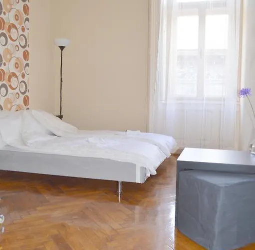 Гостевой дом Synagogue Central