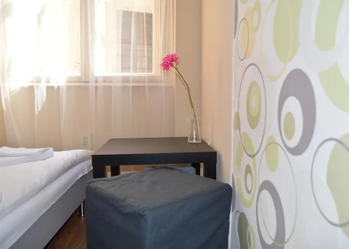 Гостевой дом Synagogue Central 3*