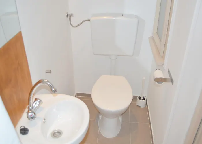 Гостевой дом Synagogue Central 3*